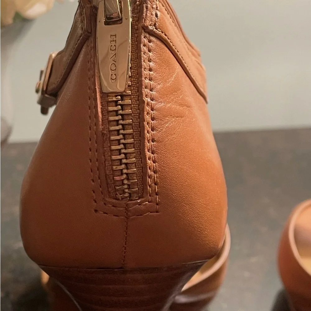 COACH Wexwood Tan Stiletto Heels Open Toe Sandals Size 8.5 - Picture 3 of 8